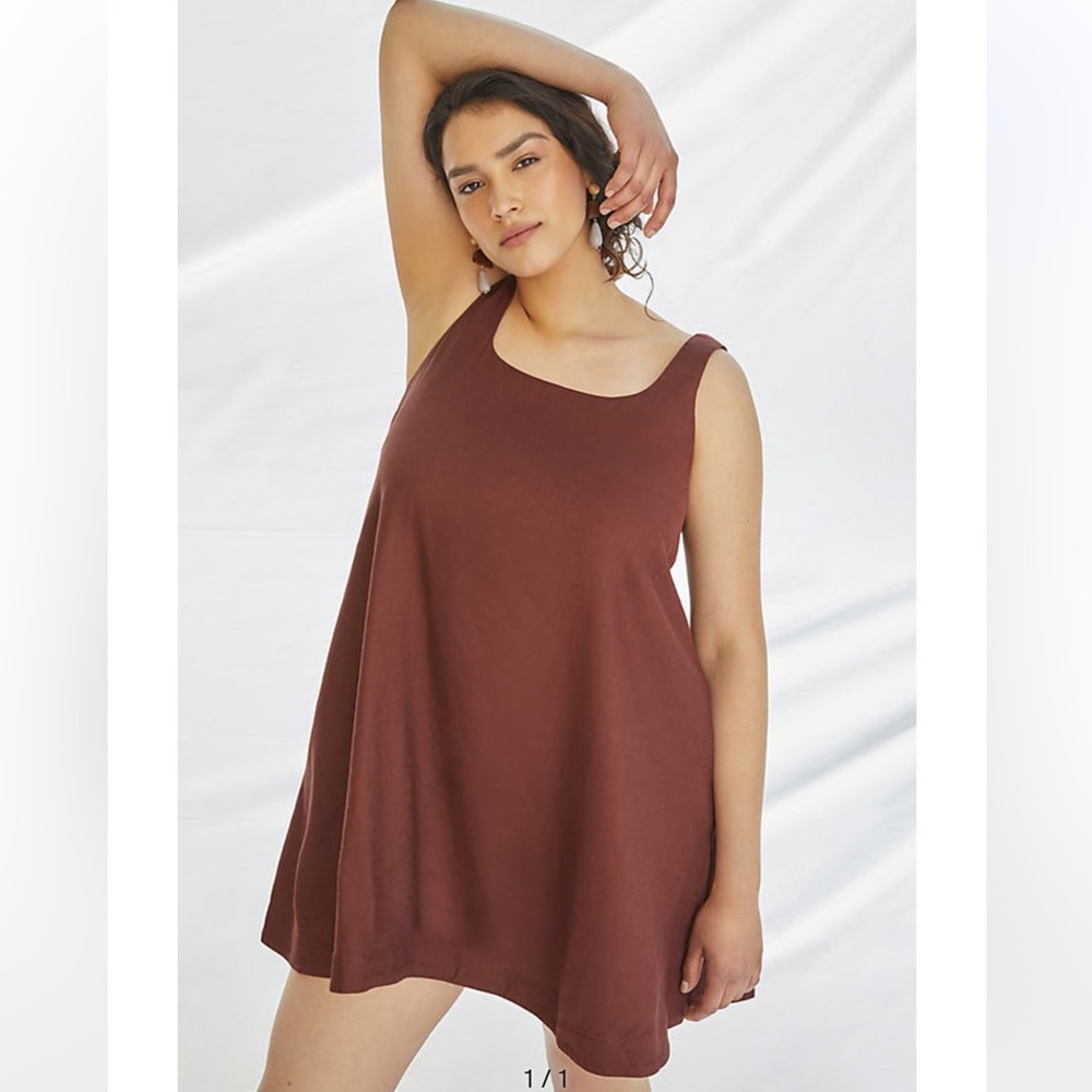 Linen blend back cut out dress